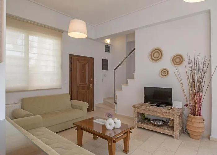 Townhouse In The Historical Centrer Of Athens