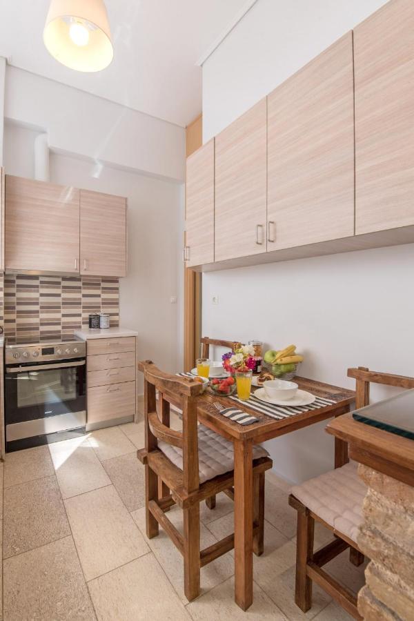 Townhouse In The Historical Centrer Of * Athens